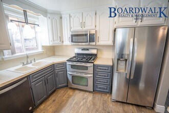 1636 Marilyn Dr in Syracuse, UT - Building Photo - Building Photo