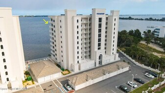1465 S Harbor City Blvd in Melbourne, FL - Building Photo