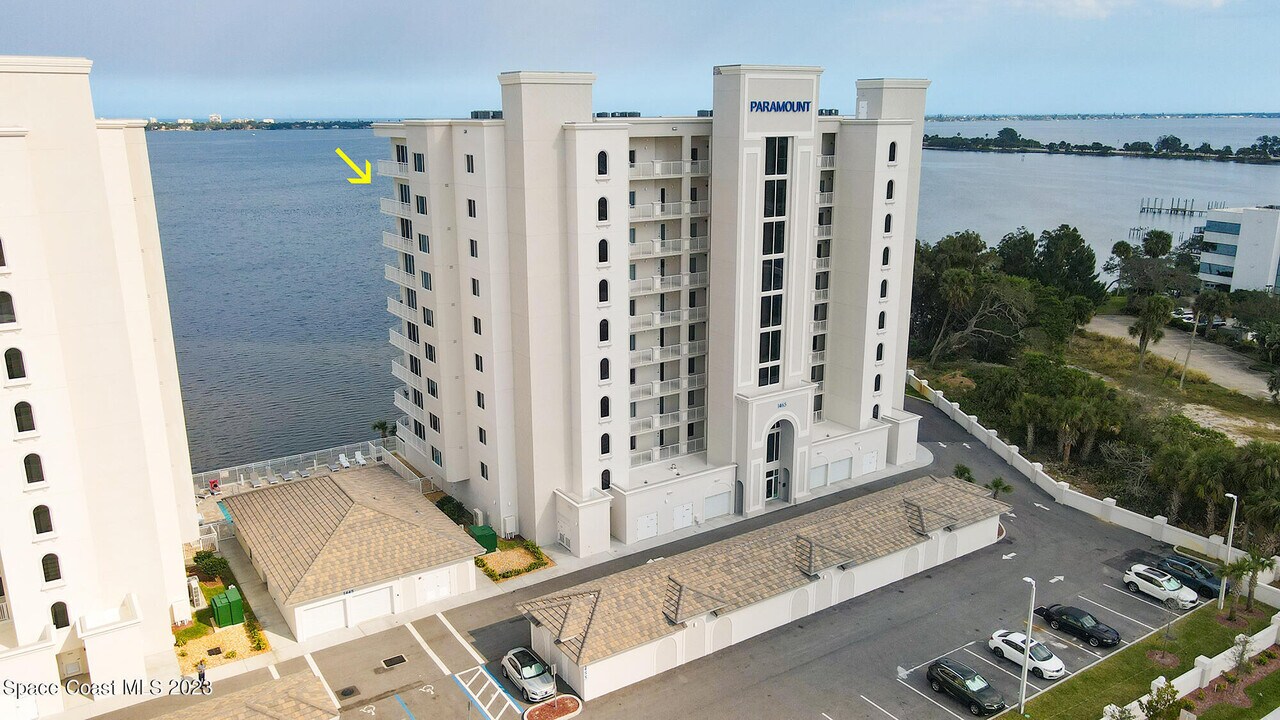 1465 S Harbor City Blvd in Melbourne, FL - Foto de edificio