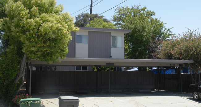 3538 Quigley St in Oakland, CA - Foto de edificio - Building Photo