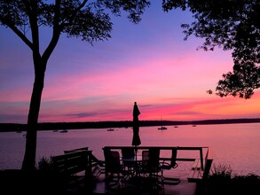 201 Three Mile Harbor Hog Creek Rd in East Hampton, NY - Building Photo - Building Photo