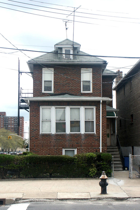 758 Rosedale Ave in Bronx, NY - Foto de edificio