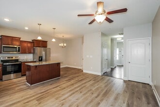 1047 Chatsworth Dr in Mount Juliet, TN - Building Photo - Building Photo