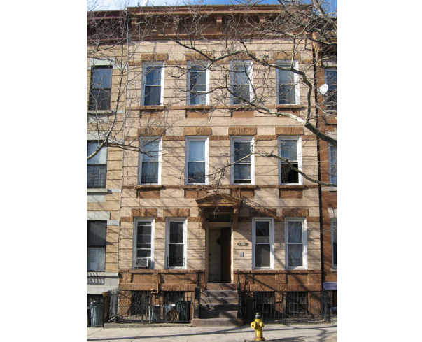 427 Marion St in Brooklyn, NY - Building Photo