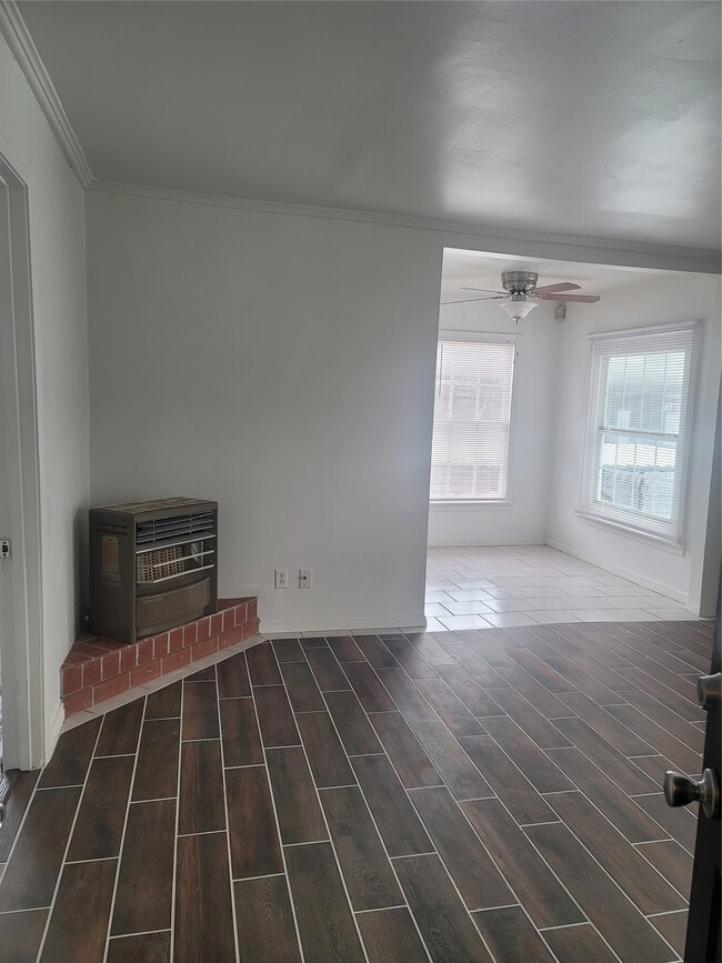 property at 1914 Binz St