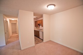 Parkway Place Apartments in Clarksville, TN - Building Photo - Interior Photo