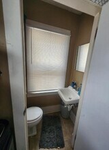 807 E Market St in Iowa City, IA - Building Photo - Building Photo