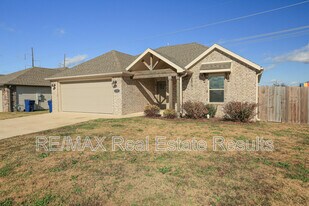 2101 E Endura Pk Dr in Siloam Springs, AR - Building Photo