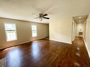 131 Woodland Dr in Lexington, SC - Building Photo - Building Photo