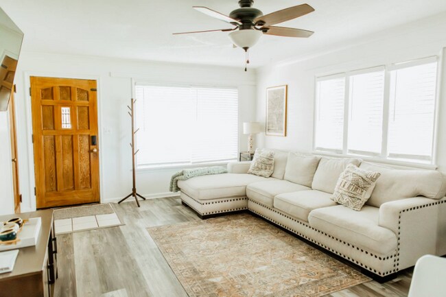 250 S 300 E in Hyrum, UT - Building Photo - Building Photo