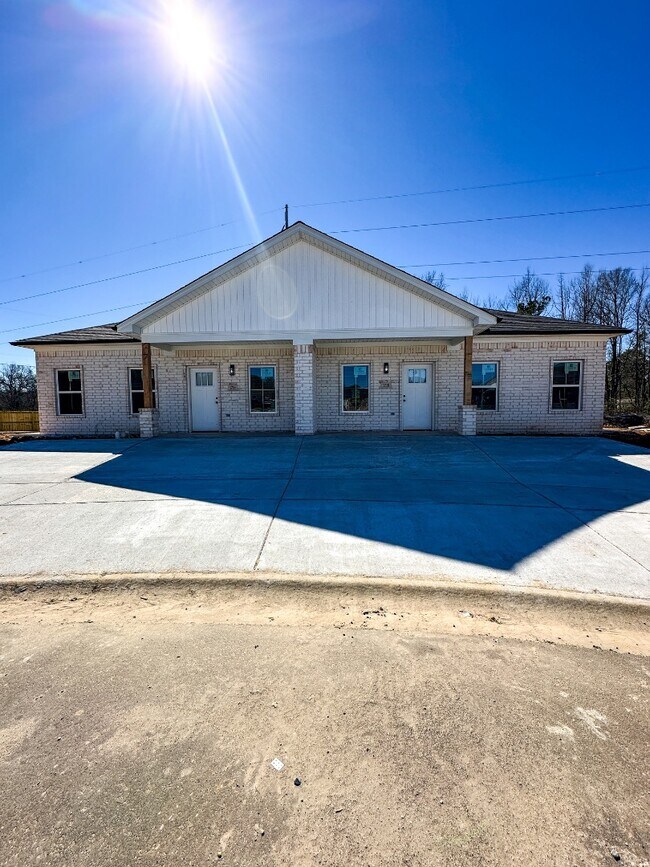 1718 Rosemary in Tull, AR - Building Photo - Building Photo