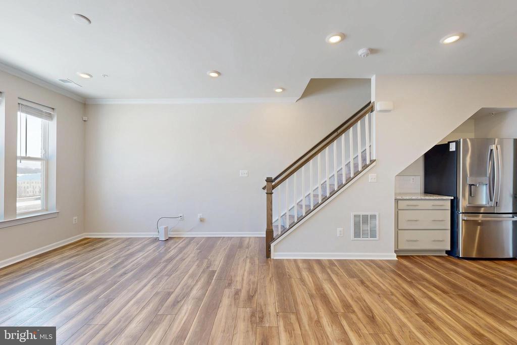 2375 Stephanie Tessa Ln in Woodbridge, VA - Building Photo