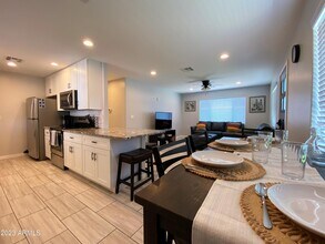 33 N Hobson in Mesa, AZ - Building Photo - Building Photo