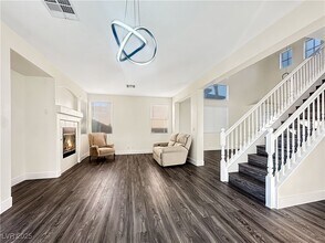 9641 Windborne Ave in Las Vegas, NV - Building Photo - Building Photo