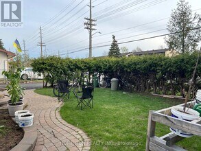 1441 Fisher Ave in Ottawa, ON - Building Photo - Building Photo