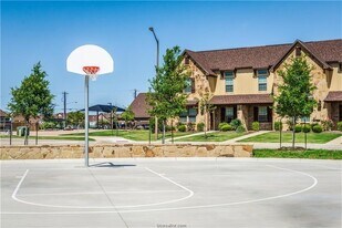 3002 Towers Pkwy in College Station, TX - Building Photo