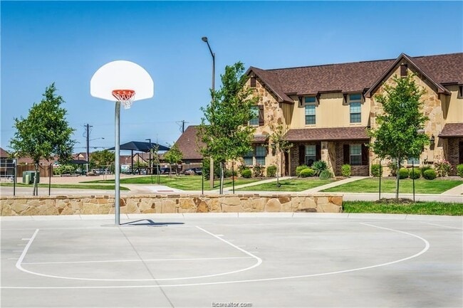 property at 3002 Towers Pkwy
