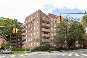 The Georgian House in Jamaica, NY - Building Photo - Building Photo