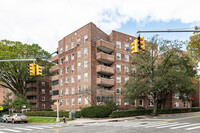 The Georgian House in Jamaica, NY - Foto de edificio - Building Photo