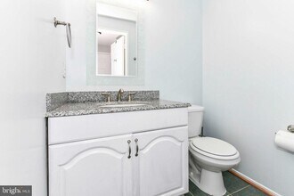 261 Gundry Dr in Falls Church, VA - Building Photo - Building Photo