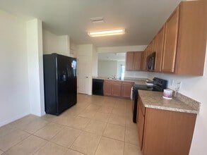 504 SW 9th Ave in Cape Coral, FL - Building Photo - Building Photo