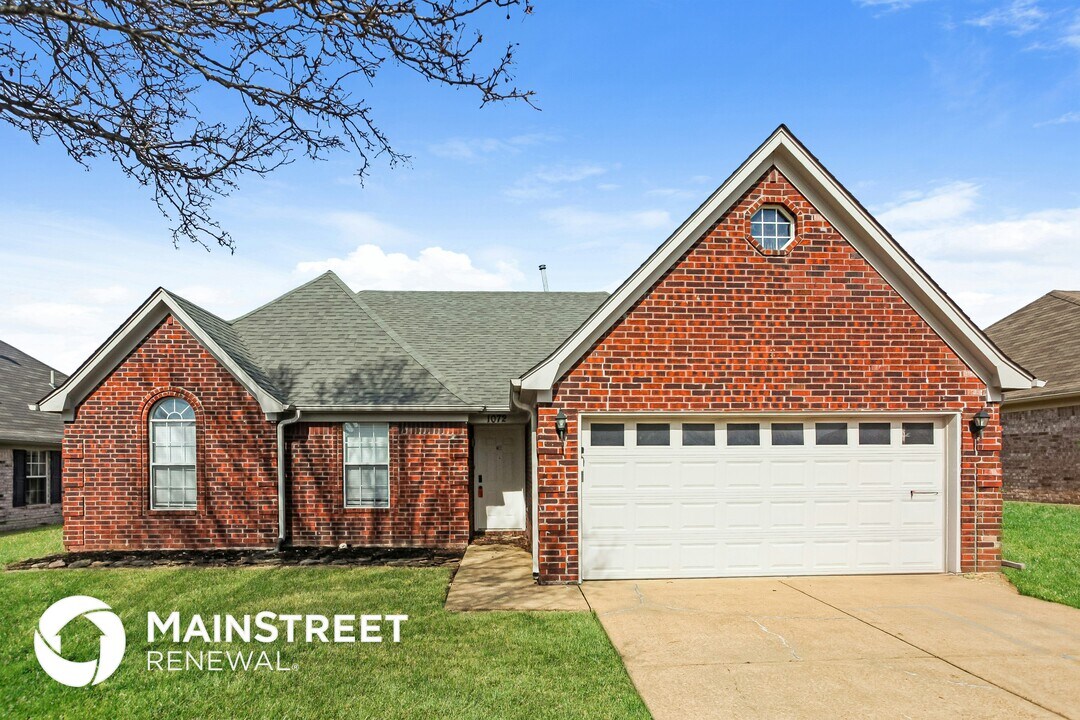 1072 Fredrick Dr in Southaven, MS - Building Photo