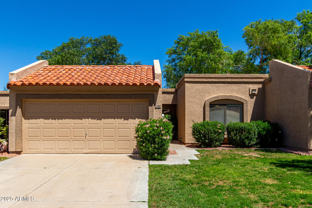9502 W McRae Way in Peoria, AZ - Building Photo