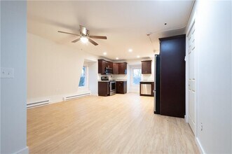 5 Pleasant St in Westerly, RI - Building Photo - Building Photo
