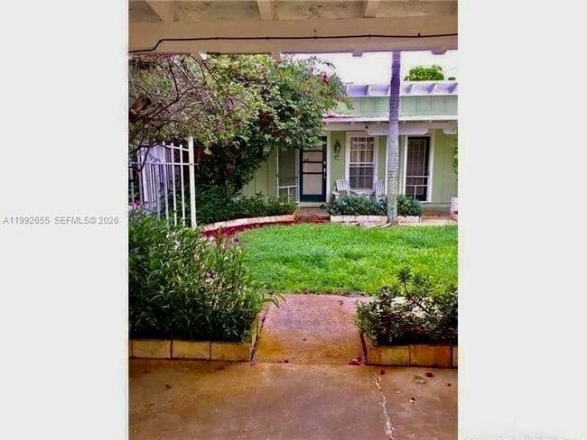 809 NE 17th Ave in Fort Lauderdale, FL - Building Photo - Building Photo