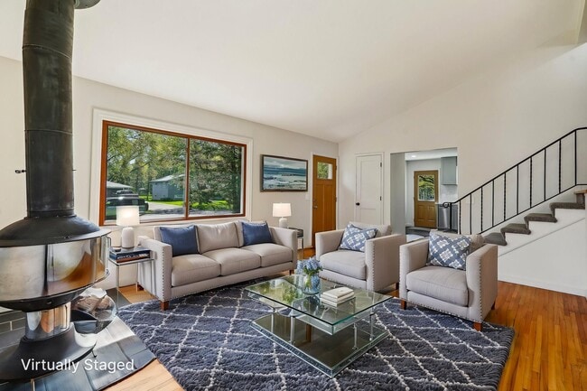 325 Quantico Ln N in Plymouth, MN - Building Photo - Building Photo