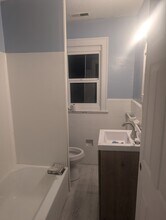 15829 Evanston St, Unit 2 in Detroit, MI - Foto de edificio - Building Photo