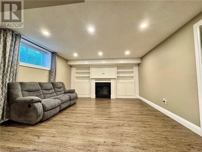 property at 553 Sundew Dr