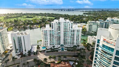 5900 Collins Ave in Miami Beach, FL - Foto de edificio - Building Photo