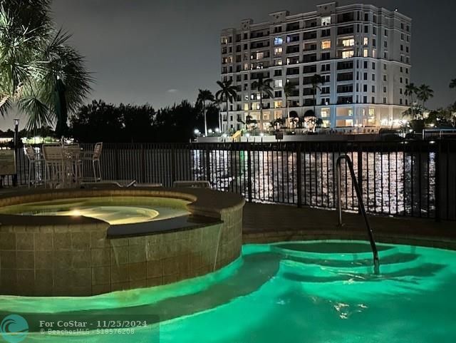 1301 N Riverside Dr in Pompano Beach, FL - Foto de edificio - Building Photo
