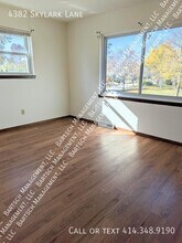 4382 Skylark Ln in Greendale, WI - Building Photo - Building Photo