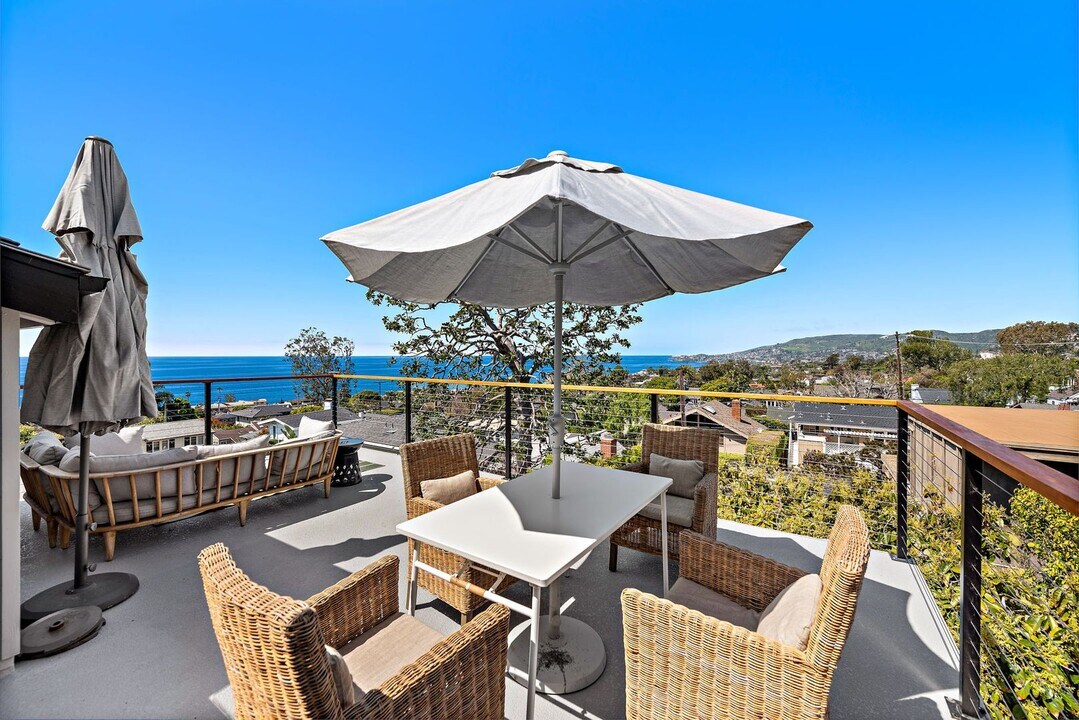 450 Ruby St in Laguna Beach, CA - Building Photo