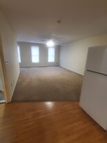 127 N Jefferson St in Mount Pleasant, IA - Building Photo