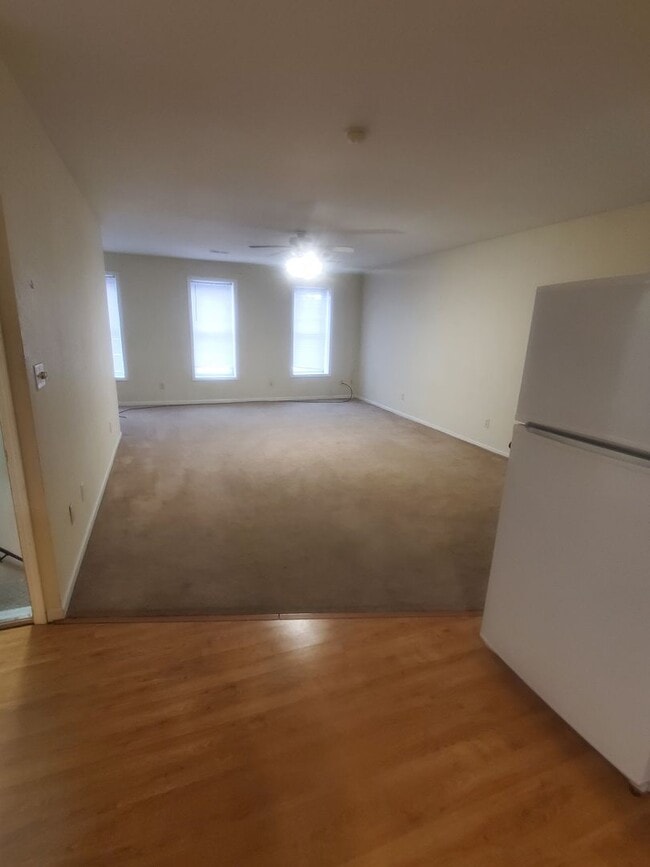 property at 127 N Jefferson St