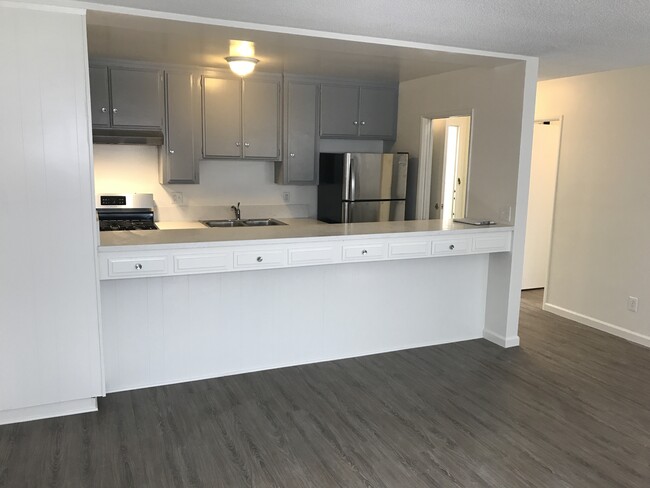 229 S Mariposa Ave in Los Angeles, CA - Building Photo - Building Photo