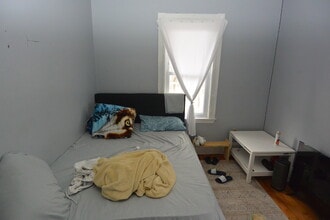 10 Brackett St, Unit 2 in Boston, MA - Foto de edificio - Building Photo