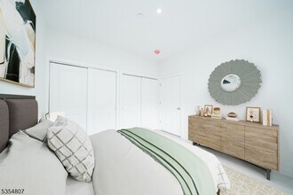 12 River Rd in Fair Lawn, NJ - Building Photo - Building Photo