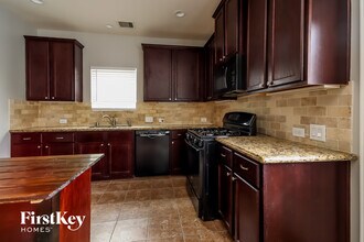 517 Fieldhaven Ct in La Marque, TX - Building Photo - Building Photo