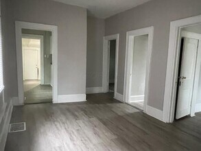 1056 Olmstead Ave in Columbus, OH - Building Photo - Building Photo