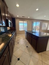 5215 Sandbar Cove Way in San Diego, CA - Building Photo - Building Photo