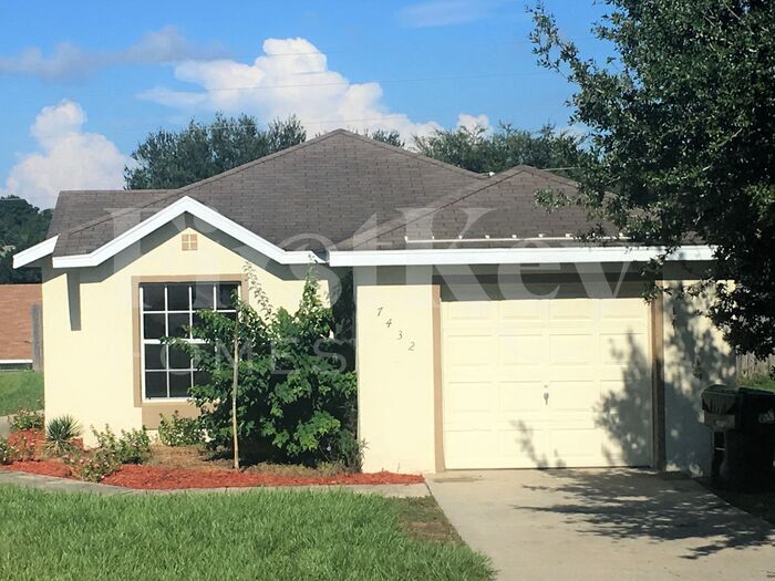 7432 Little Pond Ct in Orlando, FL - Building Photo