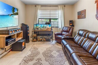 724 SE 37th Ave in Homestead, FL - Building Photo - Building Photo