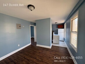 147 Oliver Ave in Yonkers, NY - Building Photo - Building Photo