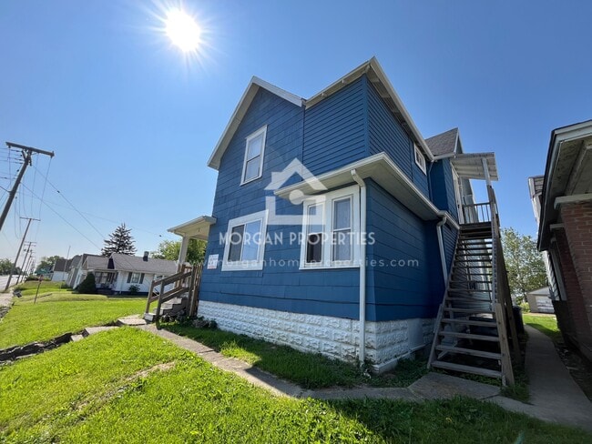 1403 W Memorial Dr, Unit B