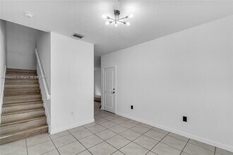 1871 SE 9th Terrace in Florida City, FL - Building Photo - Building Photo