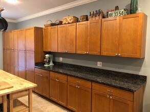 1135 Hull St in Baltimore, MD - Building Photo - Building Photo